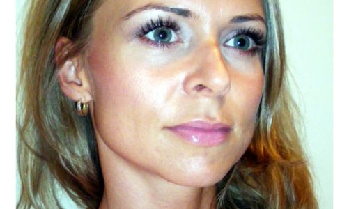Jakie zabiegi wybrać, aby dać swojej zmęczonej słońcem skórze zastrzyk energii po lecie