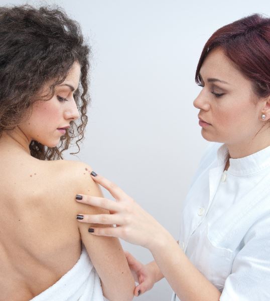 Wypoczywaj bezpiecznie ” zadbaj o swoją skórę przed urlopem!