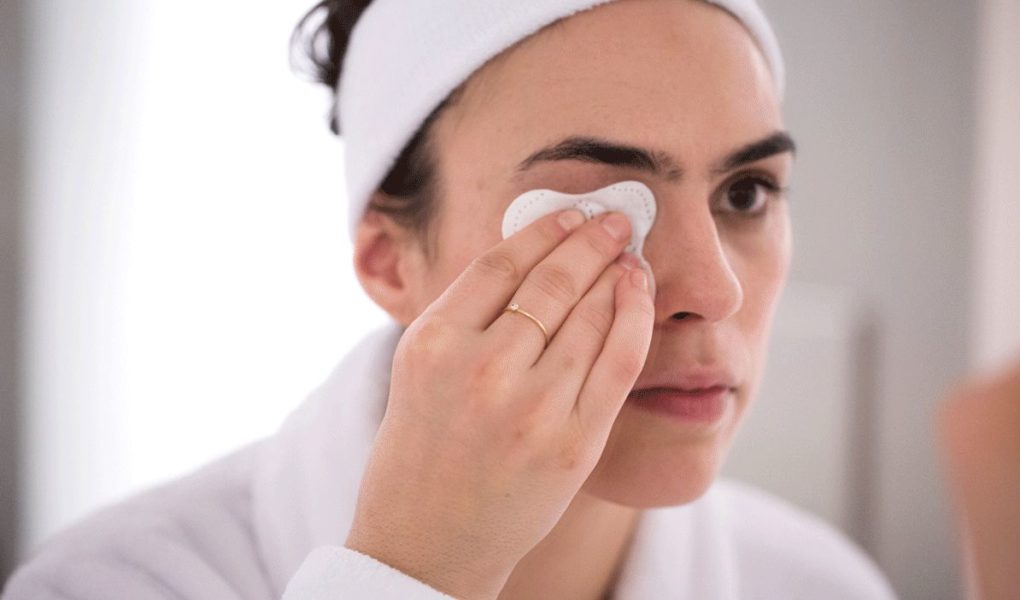 Czym krem na noc różni się od kremu na dzień?