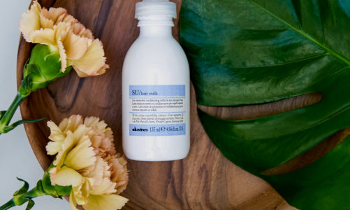 Jak zapobiec płowieniu koloru włosów latem?