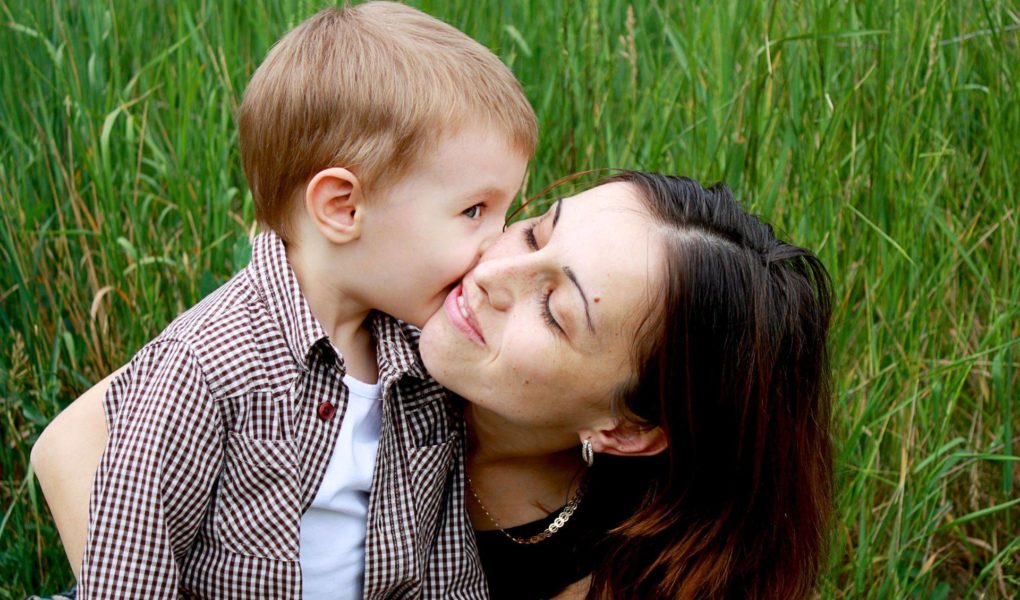 dzien-matki-porady-prezenty-fot.-sxc.hu_ Dzień Matki pomysł na niebanalny prezent dla mamy