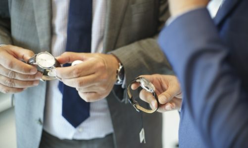 Najnowszy skandynawski minimalizm zamknięty w kopercie zegarka