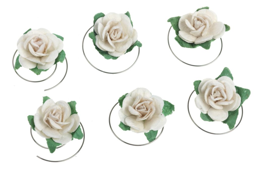 Cream flower spinners