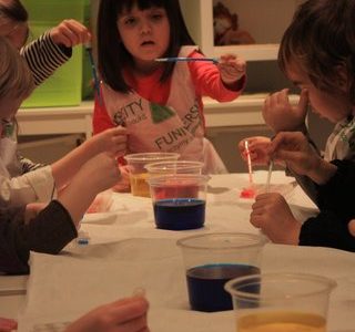 Kura Domowa wspiera edukację i kulturalny rozwój dzieci