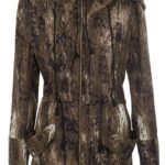River_Island_SS13_026 Militarny, ostry charakter z wielkomiejskim luźnym stylem.