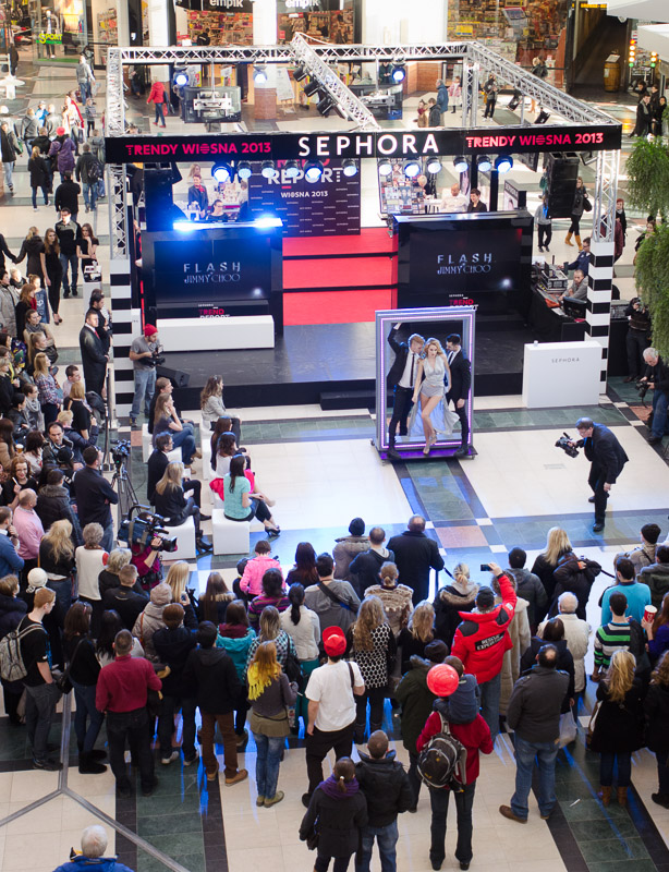 Sephora – podium przed Sephora w Arkadia