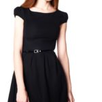 Sukienki biurowe nie bój się firmowego dresscode niech będzie on warunkiem pomysłu i nada Ci i eleganckiego charakteru.