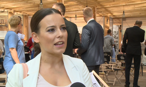 Anna Mucha zagrała w filmie razem z Mariuszem Pudzianowskim. Producenci wykorzystali ciążę aktorki