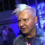 Michał Witkowski: mam już 50 szamponów do pielęgnacji włosów blond