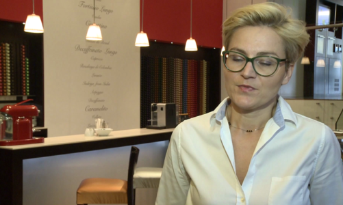 Kawa mrożona chłodzi organizm, a do tego pobudza tak samo jak gorąca