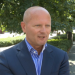 Pisanie SMS-ów i nieprawidłowo zapięte pasy bezpieczeństwa to najczęstsze grzechy kierowców