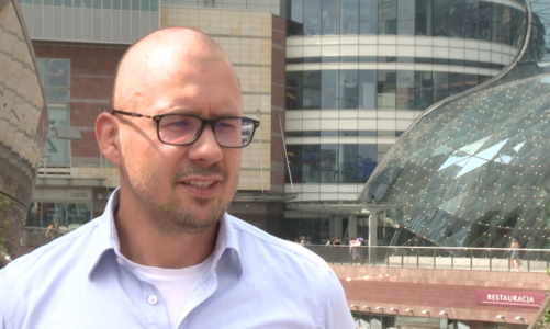 Fałszywe promocje i manipulowanie cenami to najczęstsze triki podczas sezonowych wyprzedaży