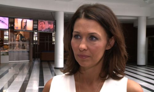Anna Popek: spałam w samochodzie do piątej rano po to, żeby zabrać dziecko z dyskoteki