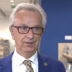 Prof. Lew-Starowicz: Donald Tusk ma duże powodzenie u kobiet, bo działa afrodyzjak władzy