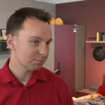 Przy urządzaniu pokoju nastolatka należy wziąć pod uwagę wielofunkcyjność tego pomieszczenia