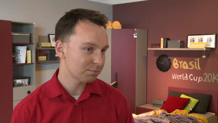 Przy urządzaniu pokoju nastolatka należy wziąć pod uwagę wielofunkcyjność tego pomieszczenia