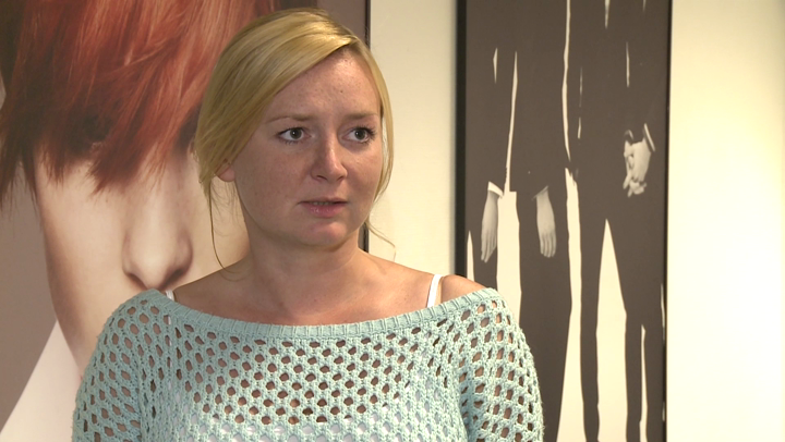 Dezodoranty nie zabezpieczają wystarczająco przed poceniem. Bardziej skuteczne są antyperspiranty