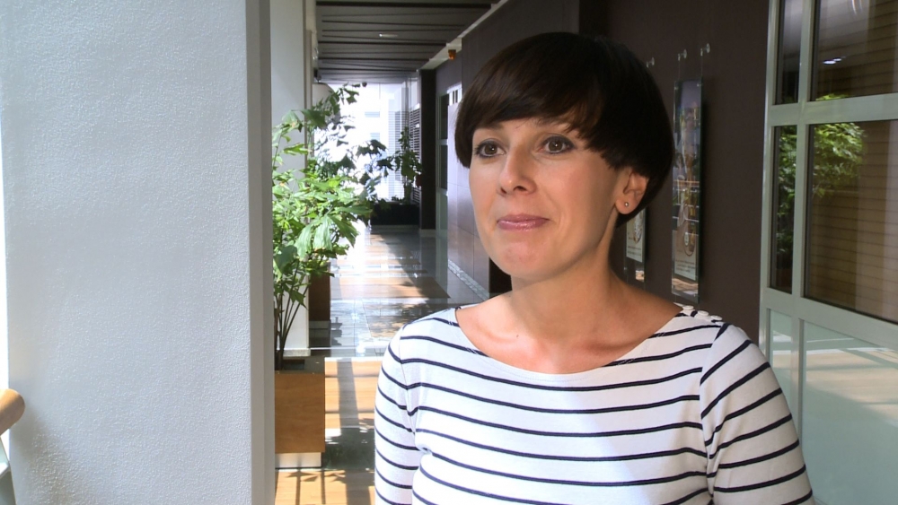 Chipsy owocowe zawierają witaminy i błonnik. Są zdrową alternatywą dla fastfoodowych przekąsek