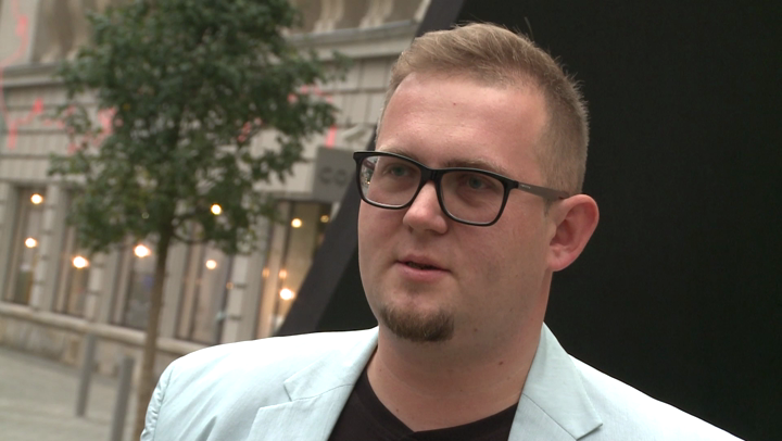 Ekologiczne fryzjerstwo jest coraz bardziej modne. Klienci chwalą jakość usług, a właściciele salonów oszczędzają