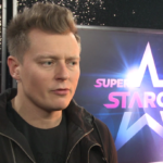 Rafał Brzozowski wystąpi w ćwierćfinale programu „SuperSTARcie „. Zdaniem wokalisty jest jeszcze za wcześnie, żeby nastawiać się na wygraną