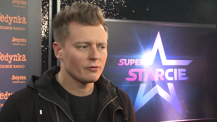 Rafał Brzozowski wystąpi w ćwierćfinale programu „SuperSTARcie „. Zdaniem wokalisty jest jeszcze za wcześnie, żeby nastawiać się na wygraną