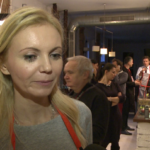Olga Borys wcieliła się w postać Mrs. Robinson. Chciała pomóc początkującemu modelowi