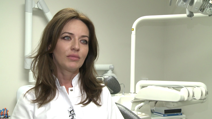 Utrzymanie efektu wybielenia zębów wymaga diety, trybu życia i odpowiedniej higieny jamy ustnej