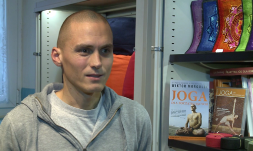Najpierw multimedialny podręcznik na DVD, teraz książka. Wiktor Morgulec zachęca Polaków do uprawiania jogi!