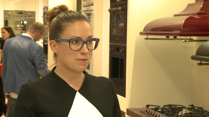Designerskie lodówki i zlewy nadają kuchni ekstrawagancki charakter