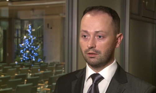 Nowotwór pęcherza moczowego występuje prawie cztery razy częściej u palaczy niż u osób niepalących