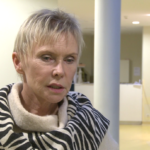 Ewa Błaszczyk zagrała jedną z głównych ról w familijnym filmie „Za niebieskimi drzwiami „