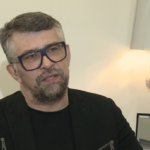 Zabieg powiększania ust nie tylko zwiększa objętość warg, lecz także odmładza ich okolice