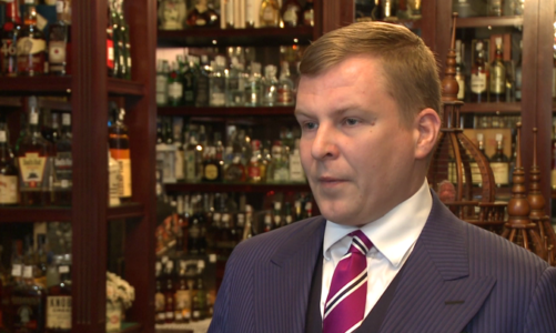 Inwestycje w auta opłacalne. Kolekcjonerskie pojazdy drożeją o kilkanaście procent rocznie
