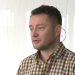 Jarosław Kuźniar otworzył swoją pierwszą wystawę fotograficzną zatytułowaną „Kuźniar. Poza szlakiem „