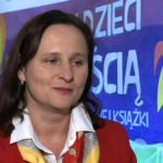 14 proc. polskich piętnastolatków w ogóle nie czyta książek. Wśród nieczytających dzieci i nastolatków przeważają chłopcy