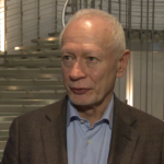 M. Boni: ograniczenie anonimowości komentujących oraz potępianie negatywnych wpisów mogą zmniejszyć poziom internetowego hejtingu