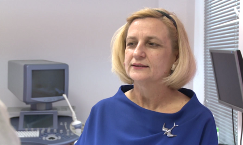 Na czas ciąży trzeba zmienić sposób pielęgnacji skóry twarzy, a dobór kosmetyków uzgadniać z dermatologiem