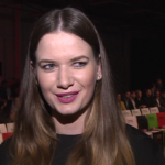 Karolina Malinowska chce się wyrwać z domu. Marzy o podróży do Rio de Janeiro