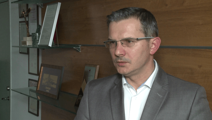 Rośnie sprzedaż mięsa kosztem jego przetworów i wędlin