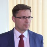 Mężczyźni wcześniej wpadają w zadłużenie. Przeciętny nierzetelny płatnik ma 47 lat, a jego zaległe zobowiązania wynoszą blisko 6 tys. zł