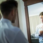 Miesiąc białej koszuli w salonach Prestige Męski