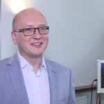 Korekcja nosa jest jedną z najtrudniejszych operacji plastycznych. Znaczenie ma każdy milimetr