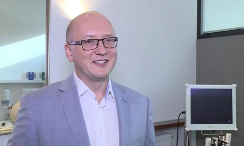 Korekcja nosa jest jedną z najtrudniejszych operacji plastycznych. Znaczenie ma każdy milimetr