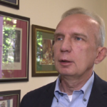 Trener językowy: gwiazdy chętnie uczą się języków obcych i zaskakują systematycznością, a politycy w większości są leniwi i szybko rezygnują z zajęć
