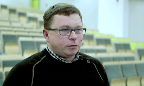 Pesymiści i osoby niezorganizowane częściej mają problemy z zadłużeniem