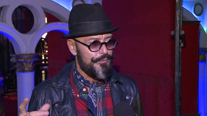 Tomasz Jacyków: Na spektakl w teatrze wystarczy ubranie wizytowe. Stroje galowe tylko na premiery w operze