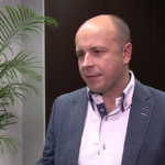 Pracownicy bardziej skłonni do zmiany pracy. Trzy czwarte chce jej szukać przez znajomych