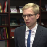 Ceny w sklepach internetowych spadły szybciej niż w tradycyjnych
