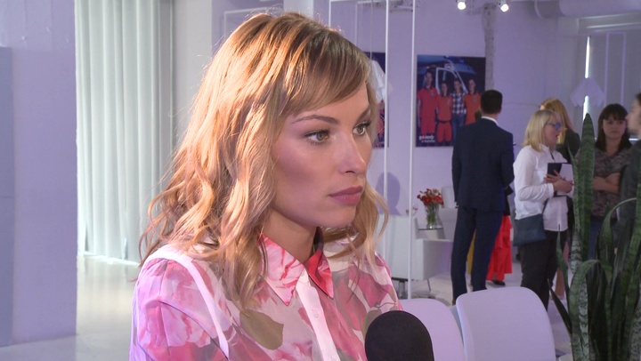 Weronika Książkiewicz, Piotr Głowacki i Radosław Pazura w nowym programie dokumentalnym „Gwiazdy w karetce „