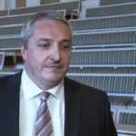 Polacy niechętnie kupują nowe książki i rzadko odwiedzają biblioteki. Ponad 40 proc. w ubiegłym roku przeczytało zaledwie jedną pozycję